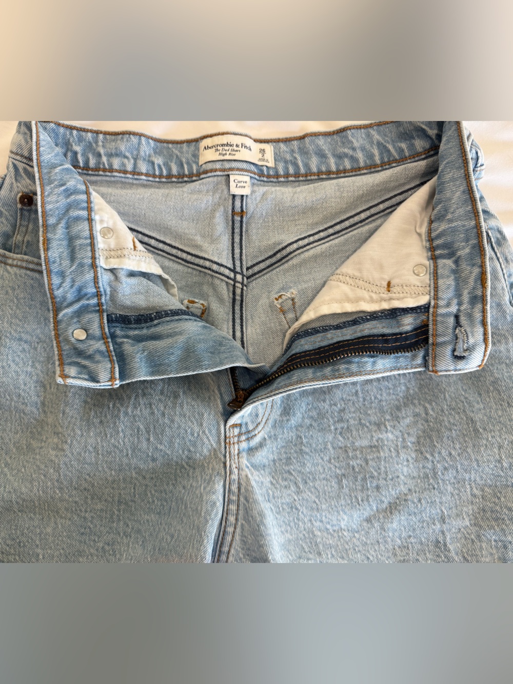 Abercrombie & Fitch High Rise Dad Shorts Light Wash Denim 2/26 Curve Love - Picture 9 of 11